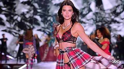 Pic: Kendall Jenner in The Victoria's Secret Fashion Show 2018 (2018)