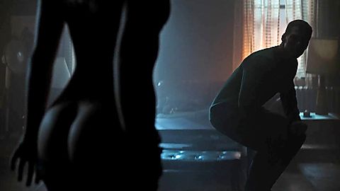 Pic: Minka Kelly in Titans (2018)