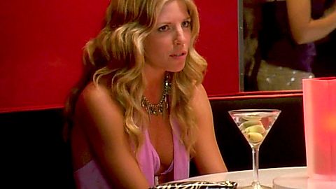 Pic: Andrea Bogart in Bar Starz (2008)