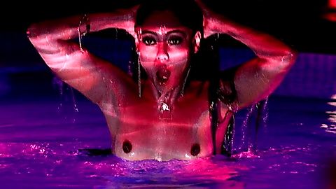Pic: Anangsha Biswas in Ascharya Fuck It (2018)