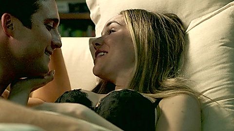 Pic: Camila Sodi in Luis Miguel: The Series (2018)