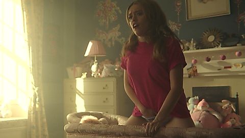 Pic: Aimée-Lou Wood in Sex Education (2019)
