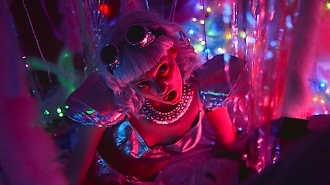 Pic: Tanya Reynolds in Sex Education (2019)