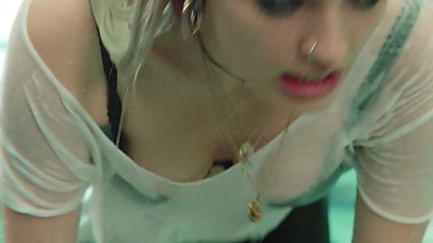 Pic: Emma Mackey in Sex Education (2019)