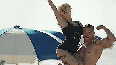 Pic: Julianne Hough in Bigger (2018)