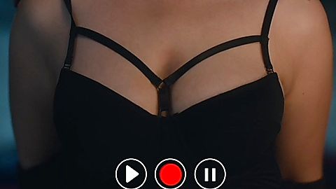 Pic: Maanvi Gagroo in Four More Shots Please (2019)