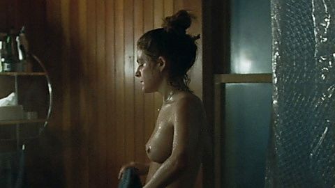 Pic: Riley Keough in The Lodge (2020)