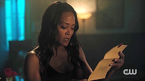 Pic: Robin Givens in Riverdale (2017)