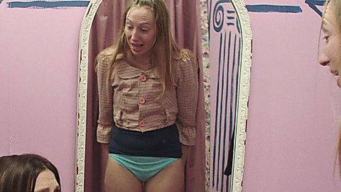 Pic: Anna Konkle in PEN15 (2019)