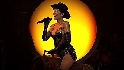 Pic: Halsey  in Saturday Night Live (1975)