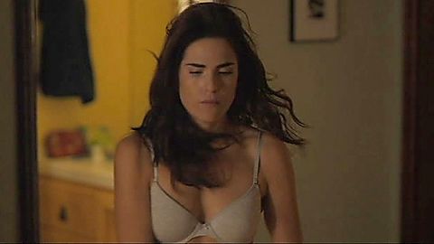 Pic: Karla Souza in Everybody Loves Somebody (2017)