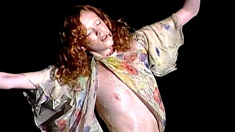 Pic: Karen Elson in McQueen (2018)