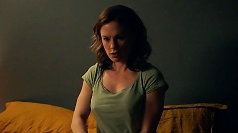 Pic: Anna Paquin in Flack (2019)