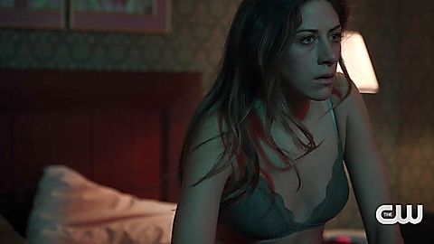 Pic: Perry Mattfeld in In the Dark (2019)