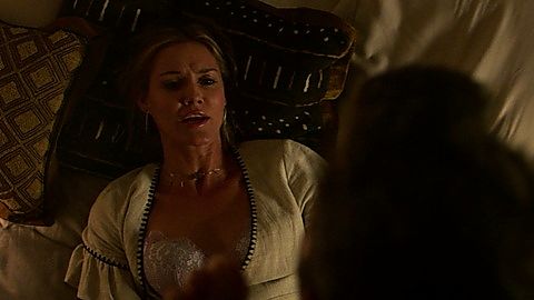 Pic: Erinn Hayes in Huge in France (2019)