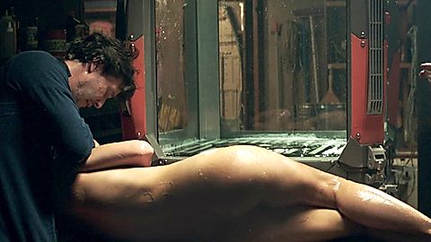 Pic: Alice Eve in Replicas (2018)