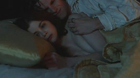 Pic: Charlotte Hope in The Spanish Princess (2019)
