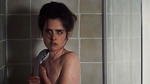 Pic: Ellie Turner in How You Look at Me (2019)