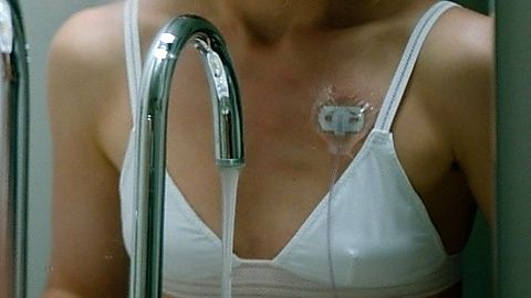 Pic: Haley Lu Richardson in Five Feet Apart (2019)