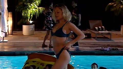 Pic: Kelli Berglund in Animal Kingdom (2016)