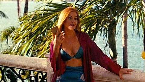 Pic: Isla Fisher in The Beach Bum (2019)