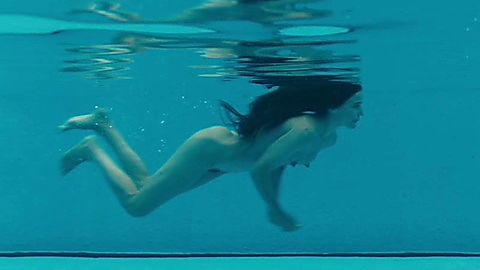 Pic: Elena Anaya in Jett (2019)