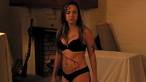 Pic: Luciana Faulhaber in Don't Look (2018)