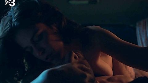 Pic: Íria del Río in The Hockey Girls (2019)