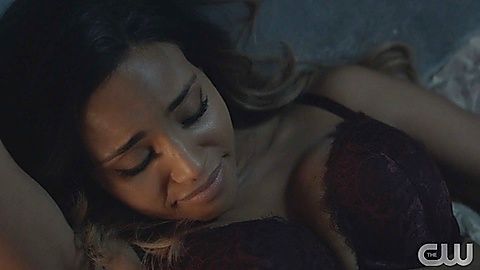 Pic: Meagan Tandy in Batwoman (2019)