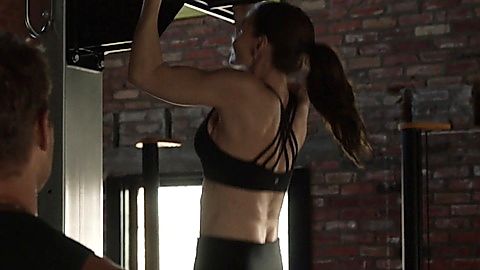 Pic: Jennifer Morrison in This Is Us (2016)