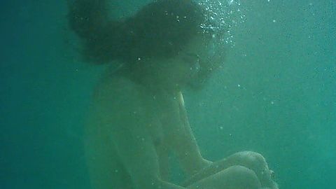 Pic: Adriana Ugarte in Hache (2019)