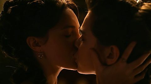 Pic: Ella Hunt in Dickinson (2019)