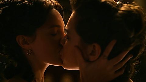 Pic: Hailee Steinfeld in Dickinson (2019)