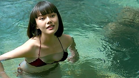 Pic: Ticha Wongtipkanon in The Stranded (2019)