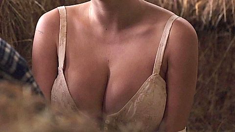 Pic: Caroline Vreeland in Red Handed (2019)