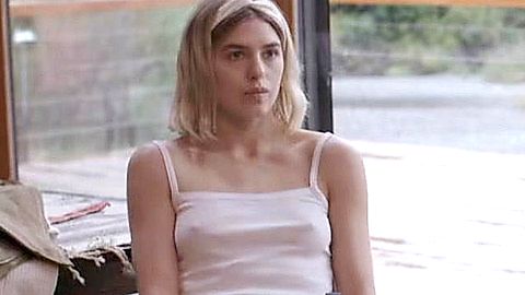 Pic: Zoe Chait in Red Handed (2019)