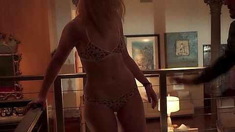 Pic: Elle Fanning in A Rainy Day in New York (2019)