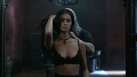 Pic: Anya Chalotra in The Witcher (2019)