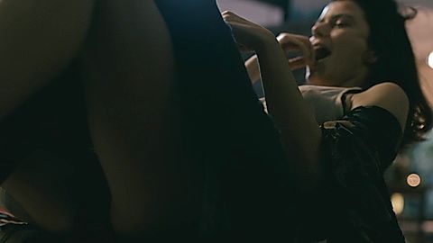 Pic: Beren Saat in The Gift (2019)
