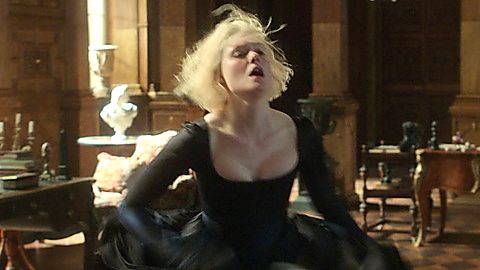 Pic: Elle Fanning in The Great (2020)