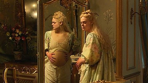 Pic: Elle Fanning in The Great (2020)