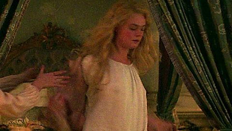 Pic: Elle Fanning in The Great (2020)