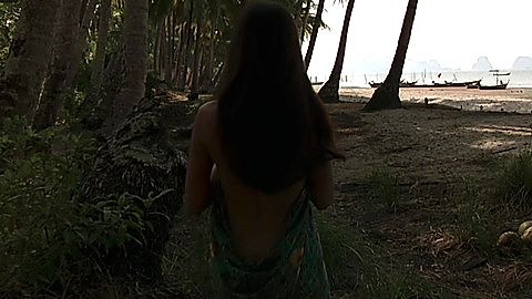 Pic: Is Issariya in Return to Paradise (1998)