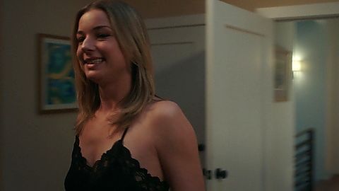 Pic: Emily VanCamp in The Resident (2018)