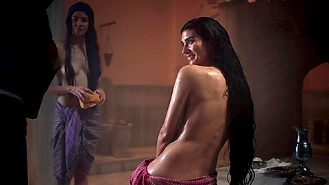 Pic: Tuba Büyüküstün in Rise of Empires: Ottoman (2020)