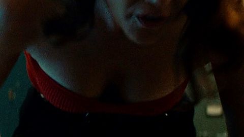 Pic: Zoey Deutch in Buffaloed (2020)