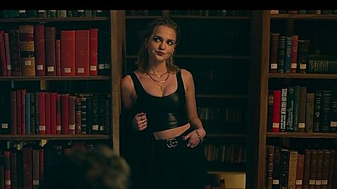 Pic: Hallea Jones in Locke & Key (2020)