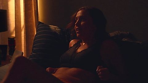 Pic: Taylor Misiak in Dave (2020)