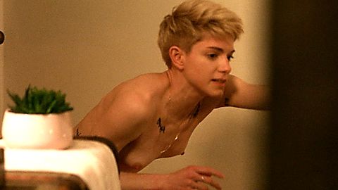 Pic: Mae Martin in Feel Good (2020)