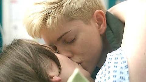 Pic: Mae Martin in Feel Good (2020)